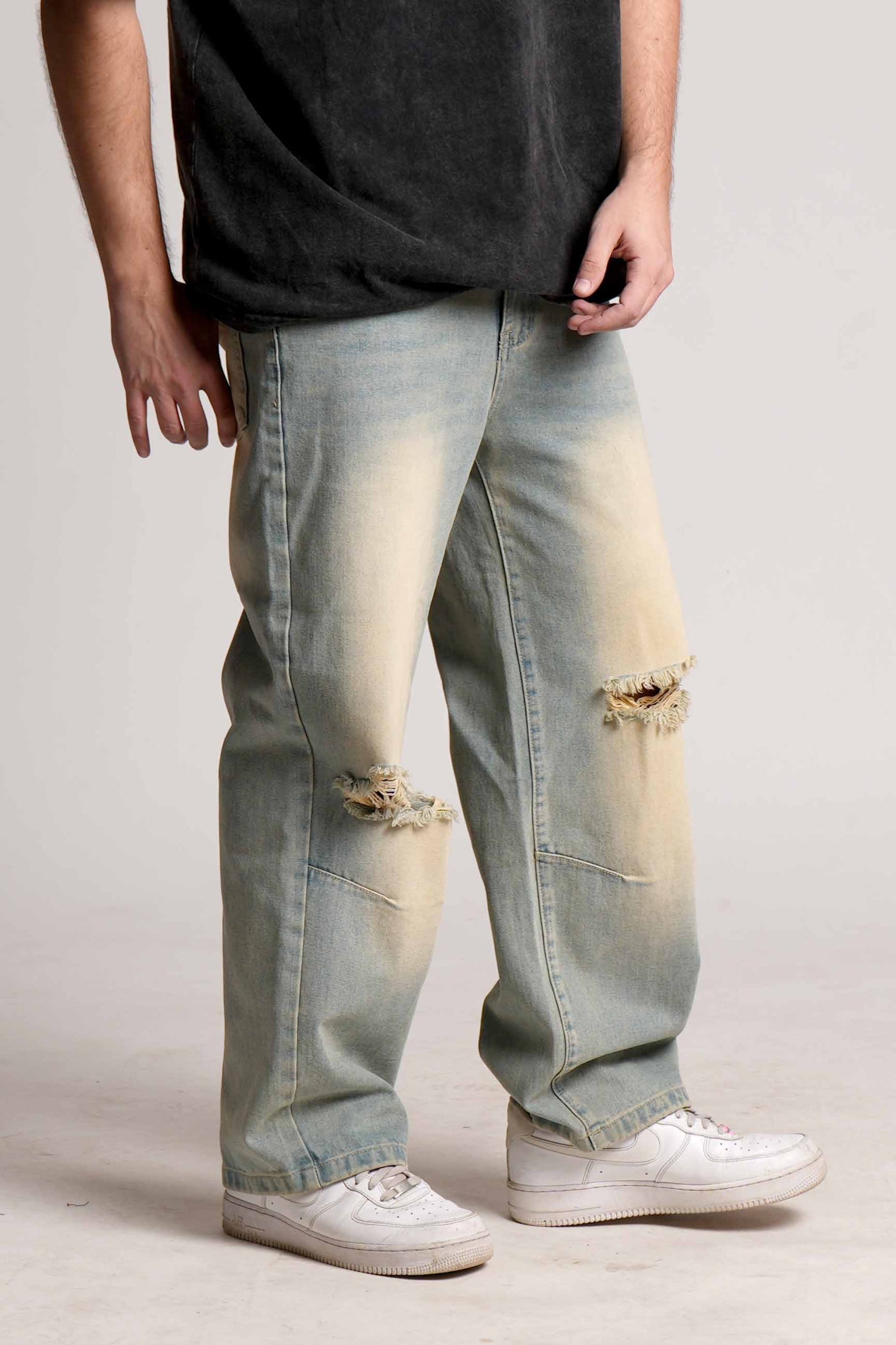 LIGHT BLUE WASHED RIPPED BAGGY VALKYRE JEANS
