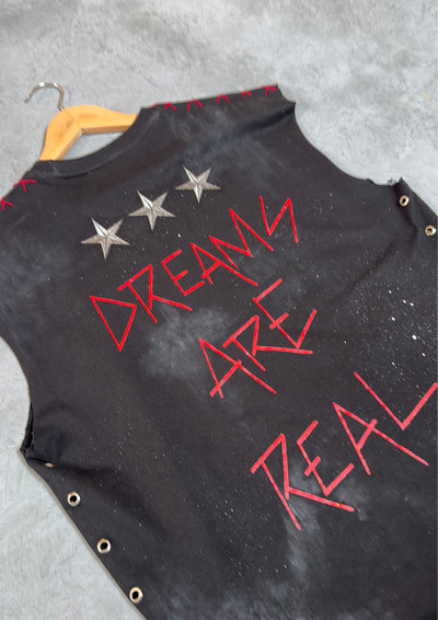 ‘PUNKS DON’T DIE’ V2