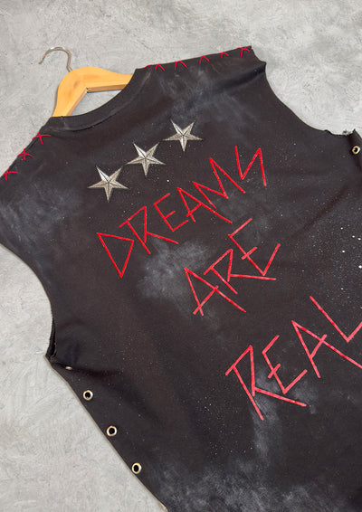 ‘PUNKS DON’T DIE’ V2