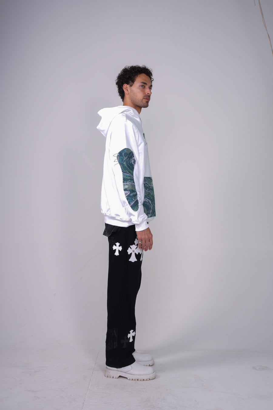 'MARBLE HUES' TAPESTRY WHITE VALKYRE HOODIE